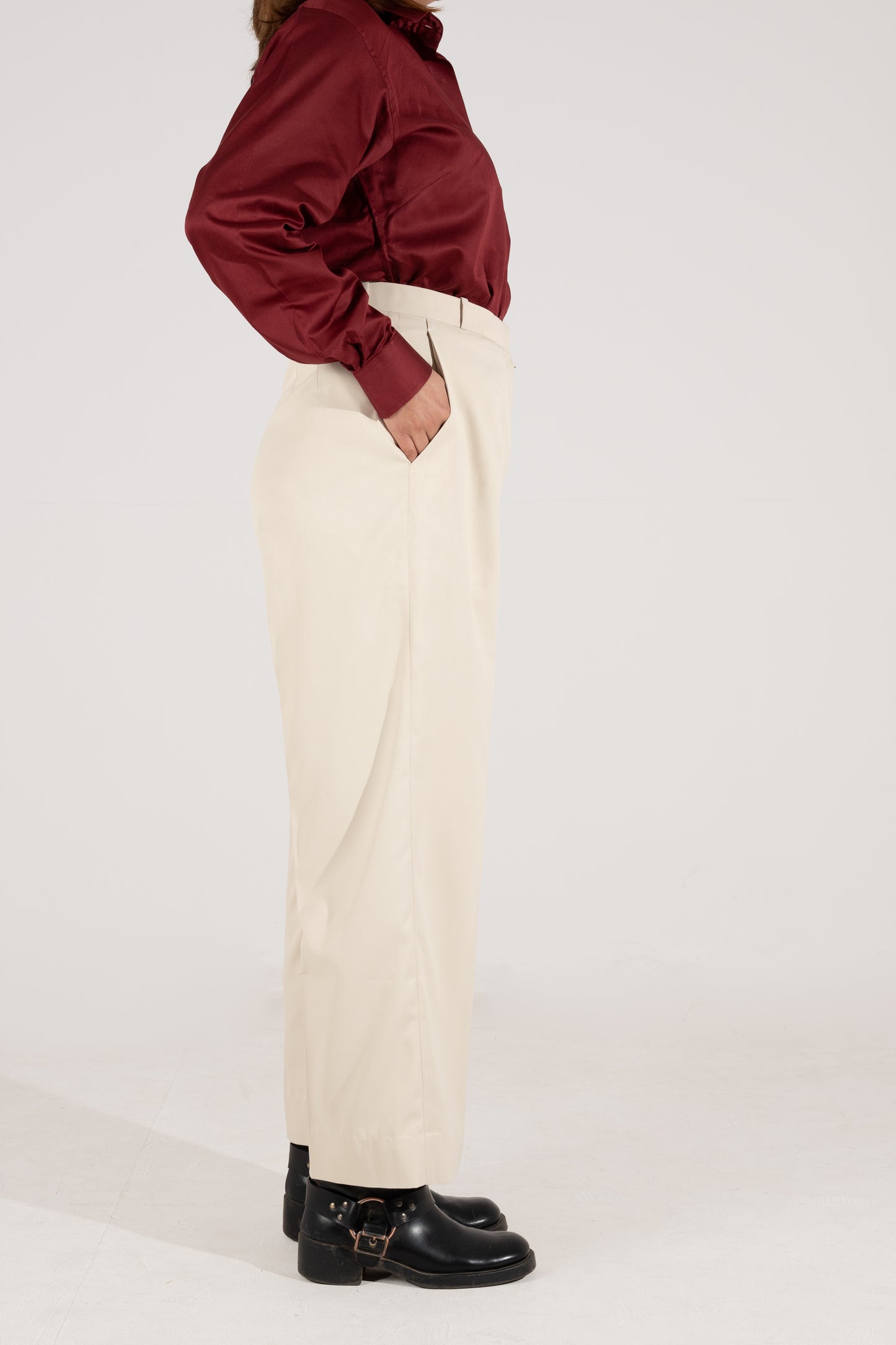 Signature Straight Fit Trouser — Off White